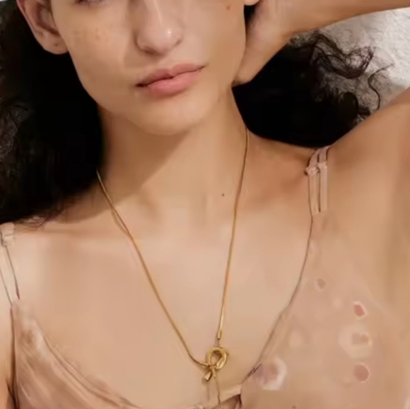 Black V Snake Necklace - Sleek 18K Gold-Plated Edge | Grisé NYC New ANTHRO 18k Gold Ss Skake Chain Drop Bar & Balk Y Nevklace